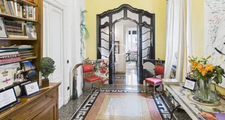 von_poll_real_estate_property_IT252942662_image_0