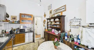 von_poll_real_estate_property_IT252942662_image_180