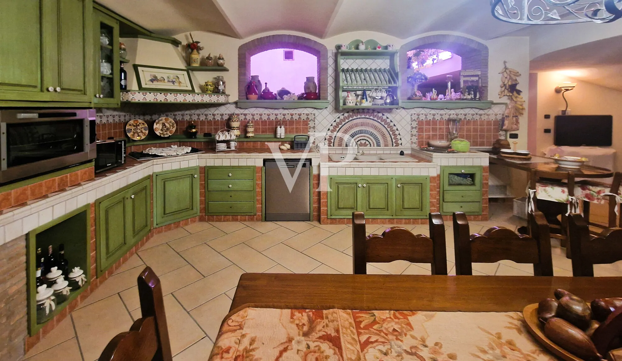 Exklusive Villa mit Wellnessbereich und Taverne in Torre del Lago Puccini