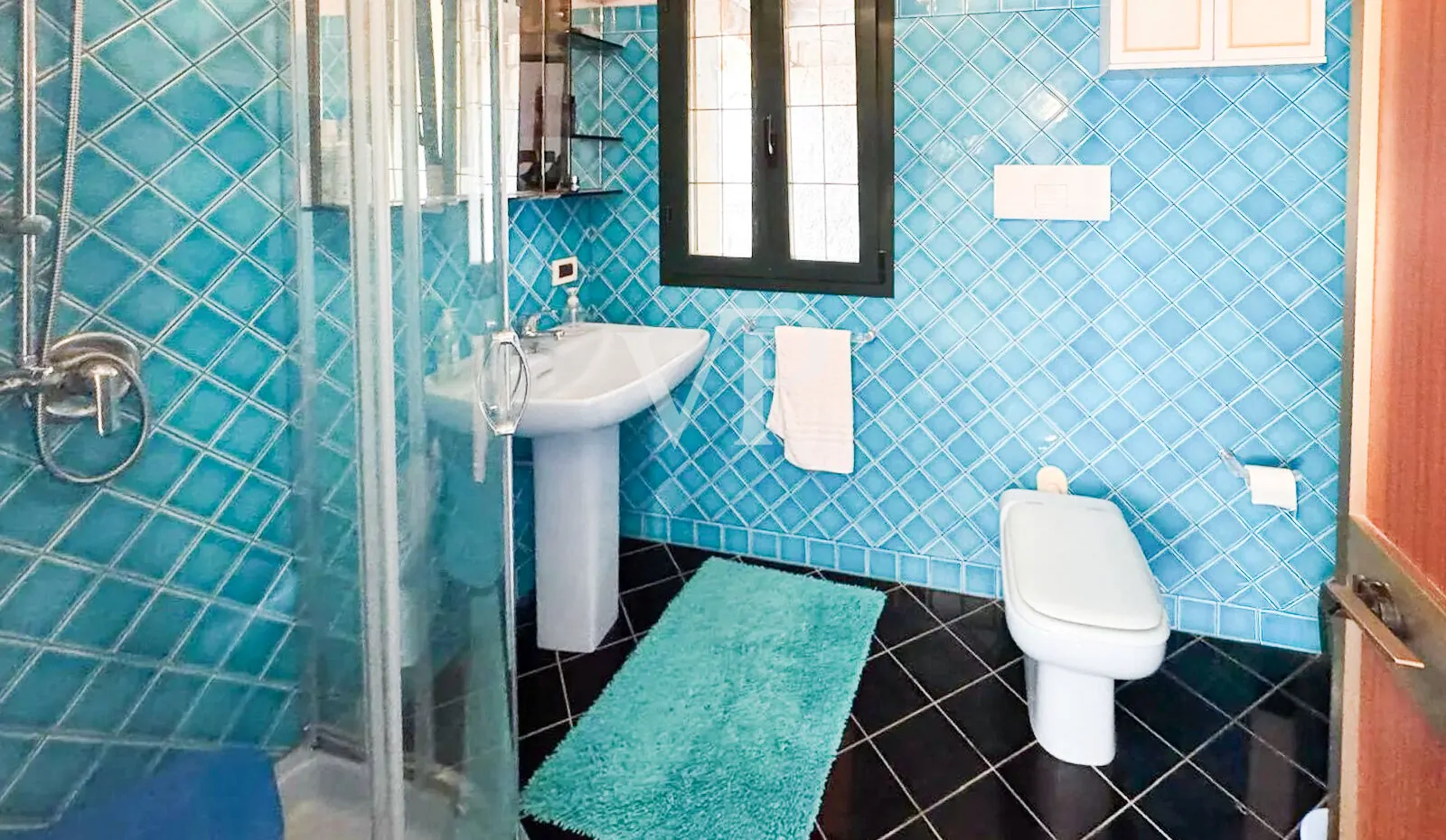 Natursteinvilla in Cugnana mit großen mediterranen Flächen