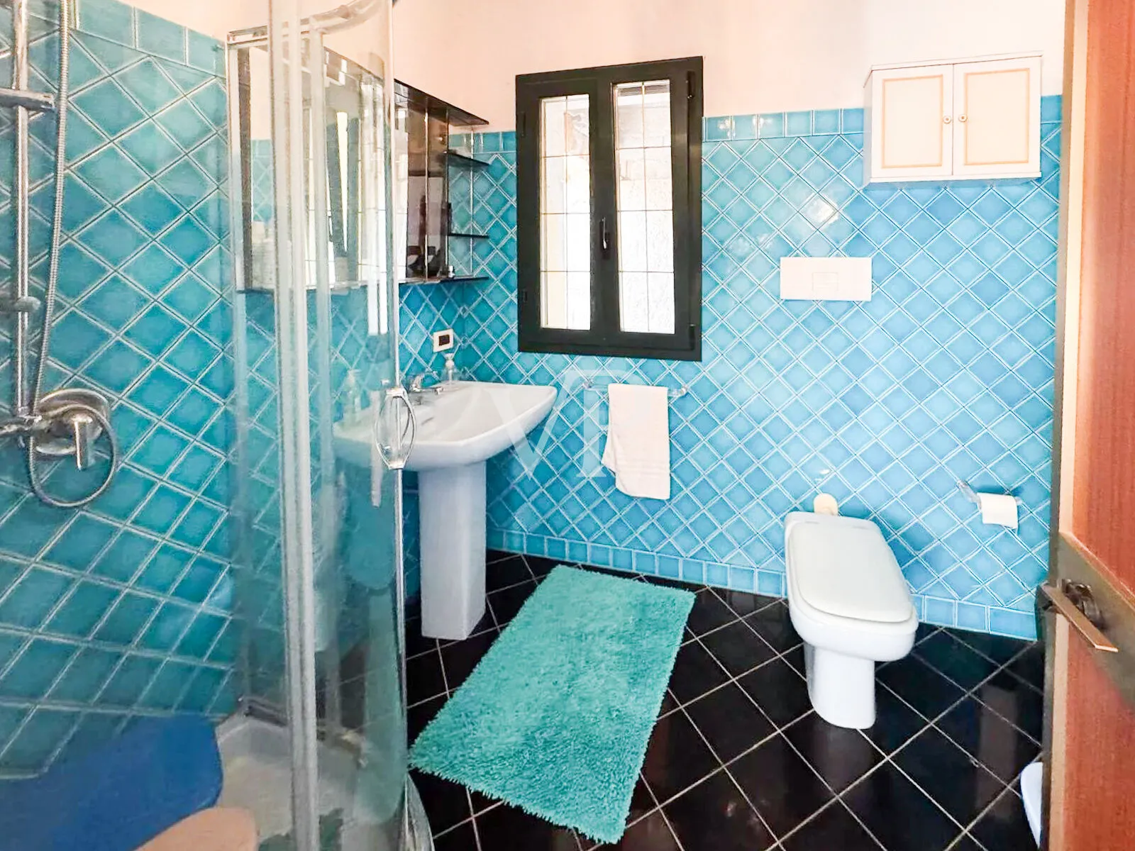 Natural stone villa in Cugnana with large Mediterranean spaces