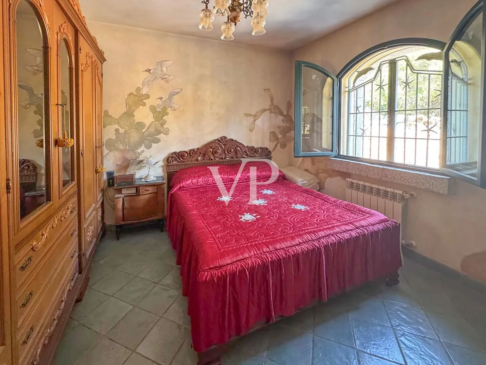 Natural stone villa in Cugnana with large Mediterranean spaces