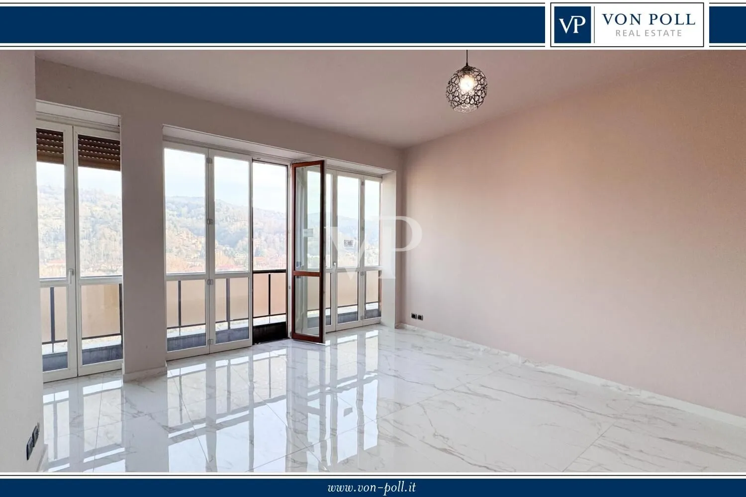 Elegant high-floor apartment finely renovated