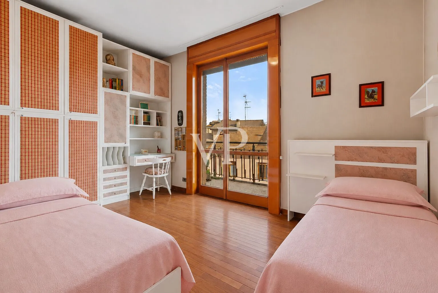 Villa plurifamiliare con ampio giardino privato alle porte di Milano