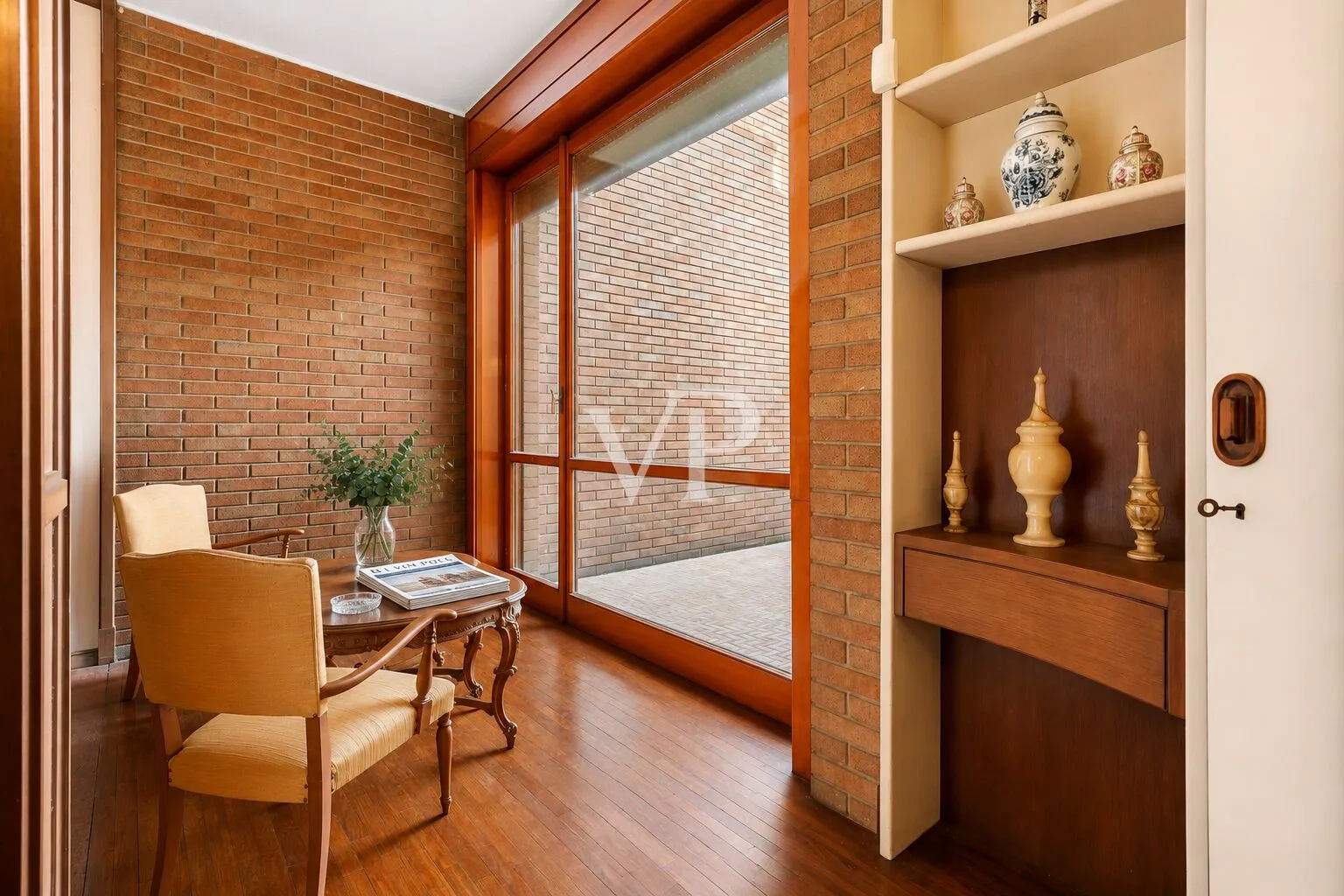 Villa plurifamiliare con ampio giardino privato alle porte di Milano