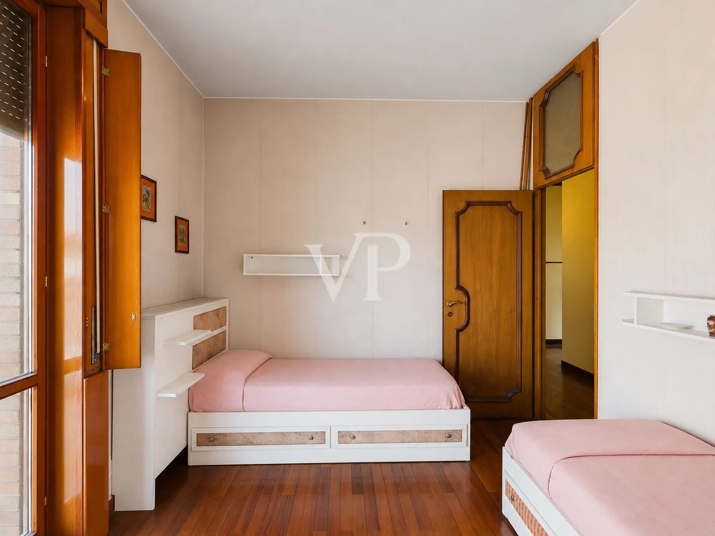 Villa plurifamiliare con ampio giardino privato alle porte di Milano