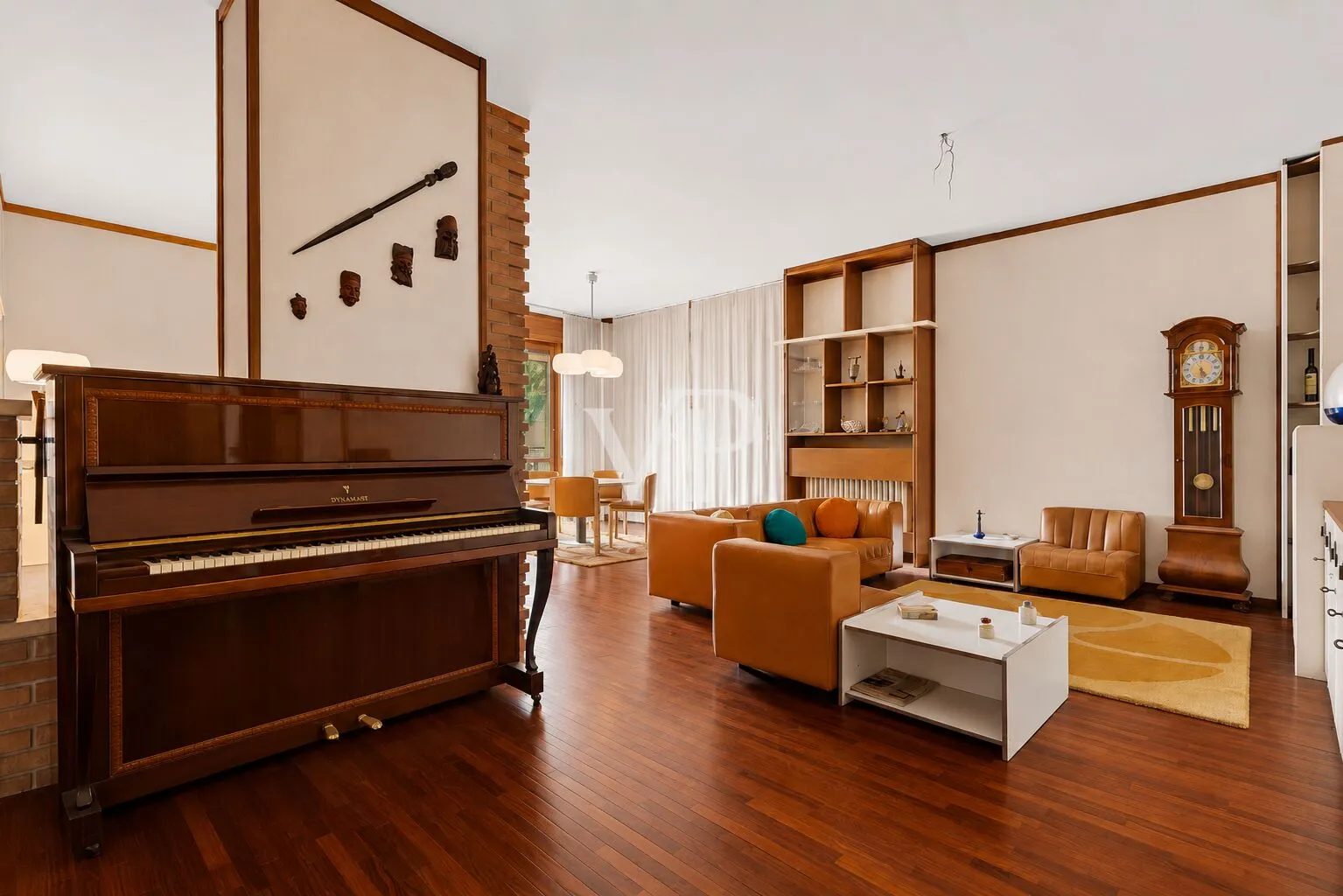 Villa plurifamiliare con ampio giardino privato alle porte di Milano
