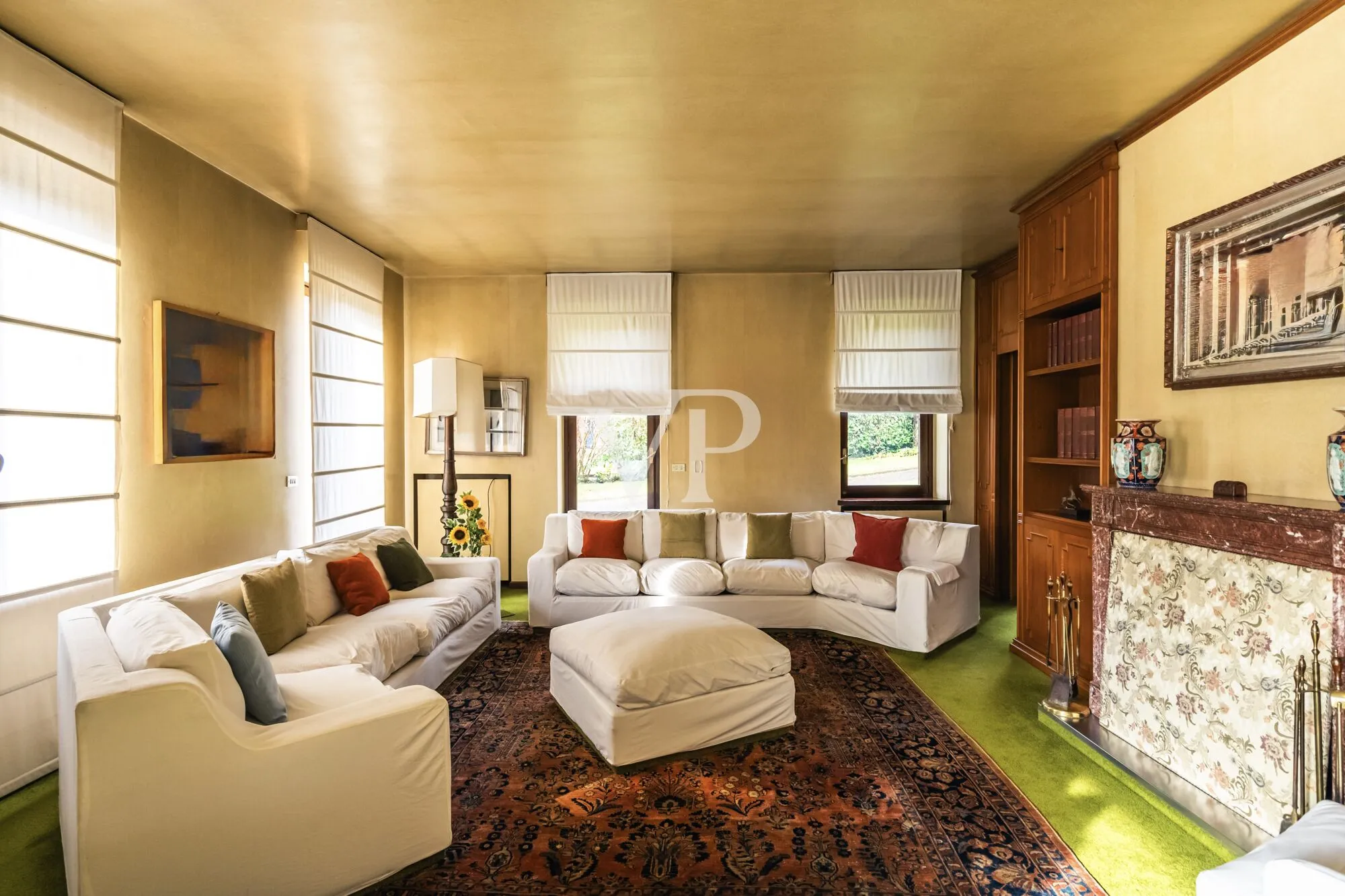 Majestic villa in dominant position with private pool