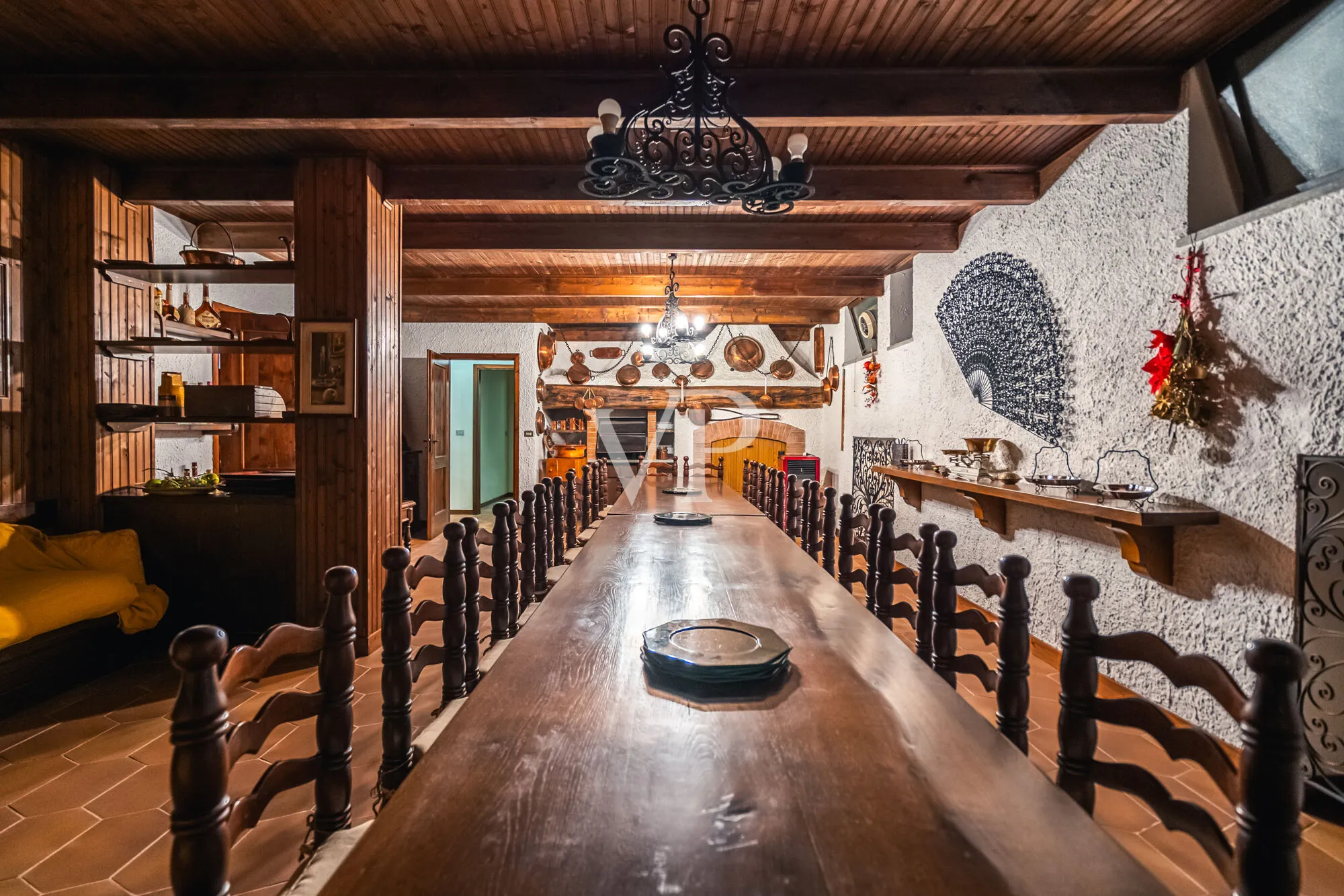 Majestic villa in dominant position with private pool