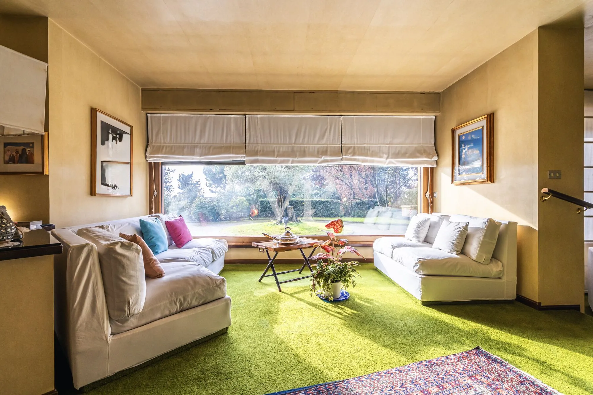 Majestic villa in dominant position with private pool