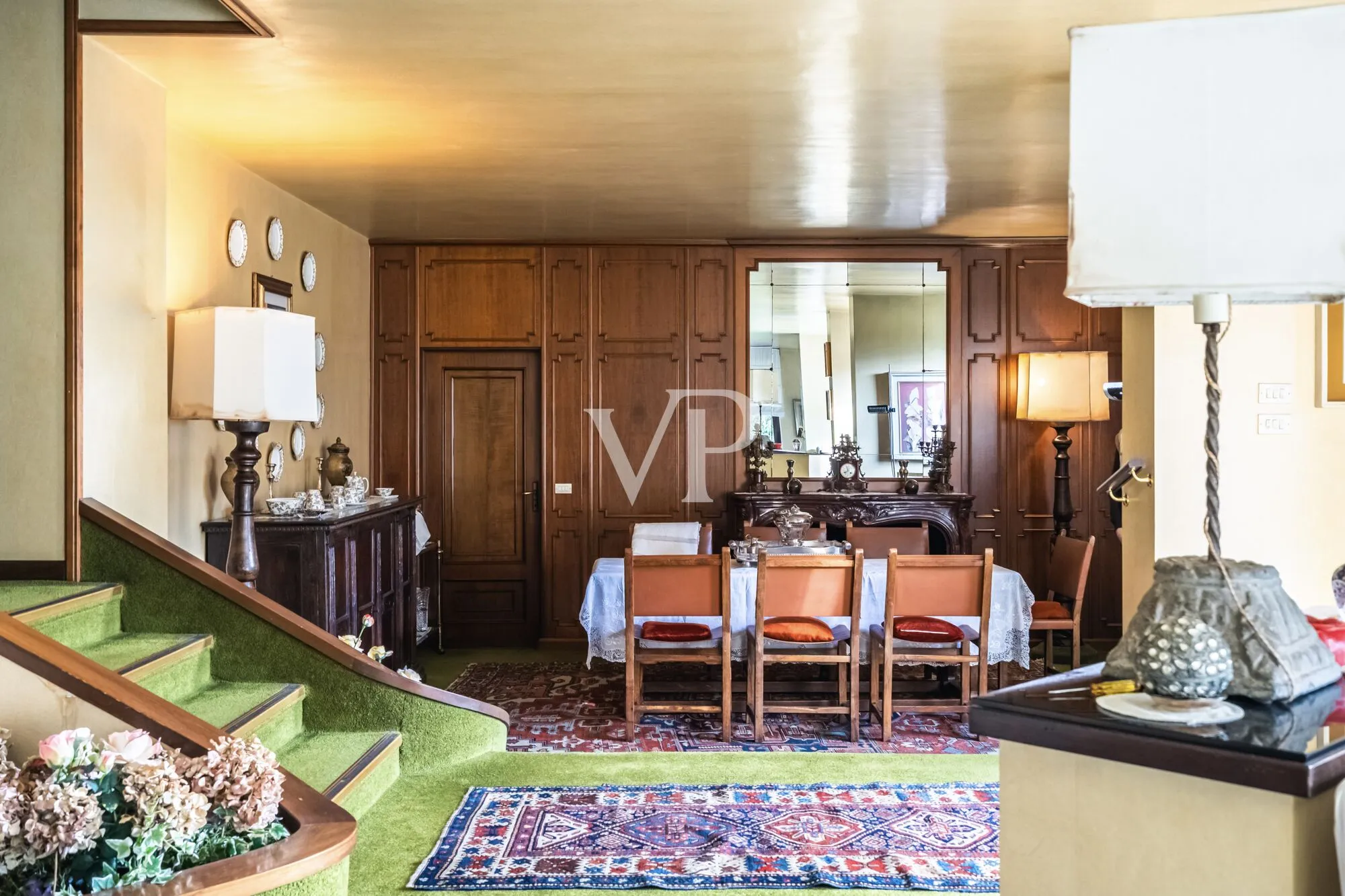 Majestic villa in dominant position with private pool