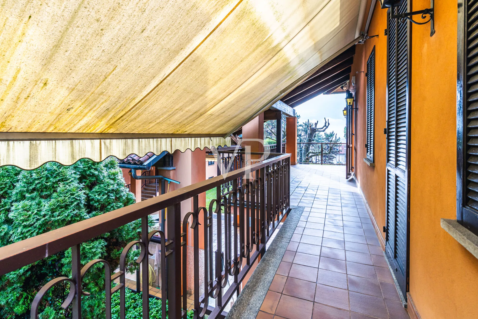 Majestic villa in dominant position with private pool