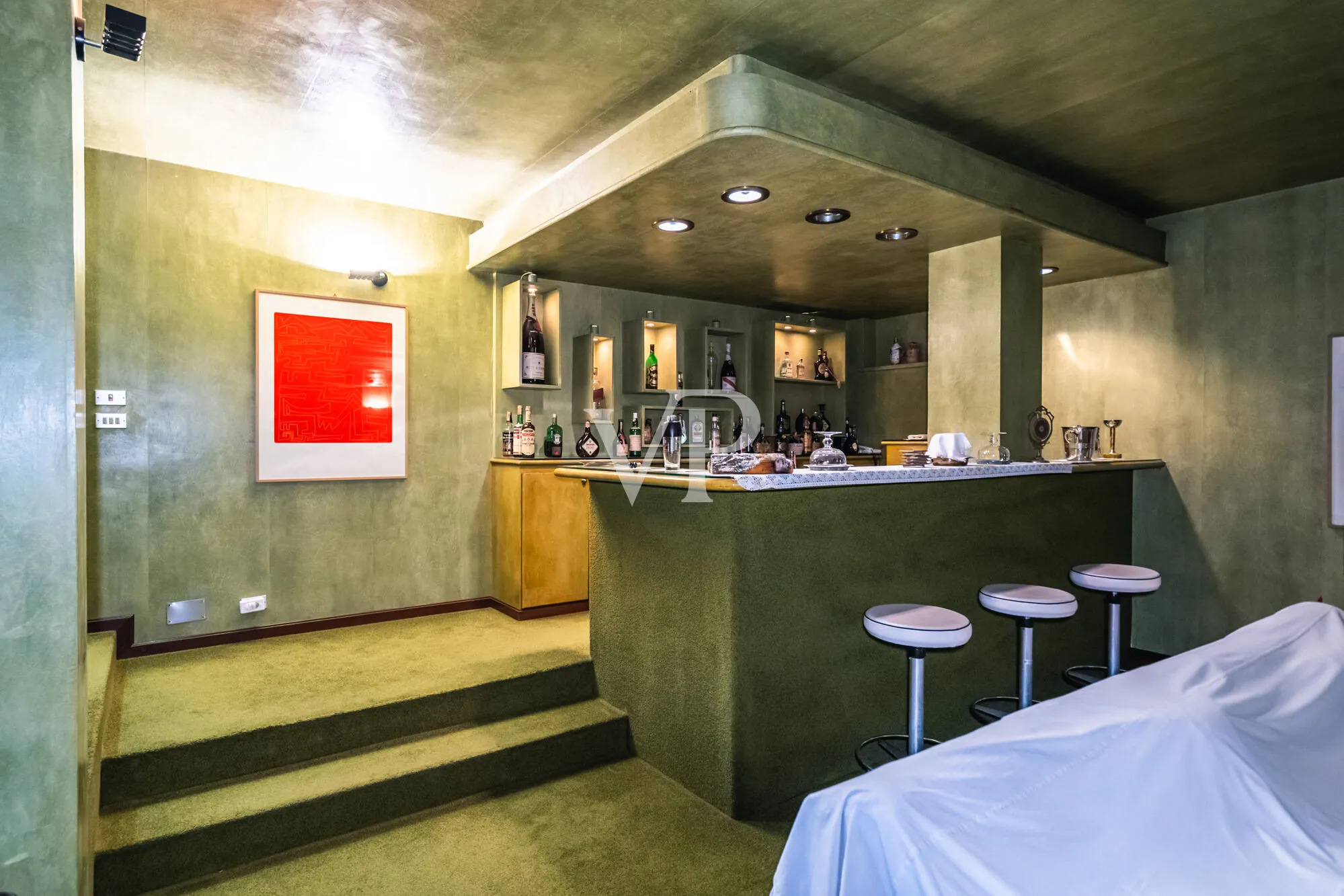 Majestic villa in dominant position with private pool