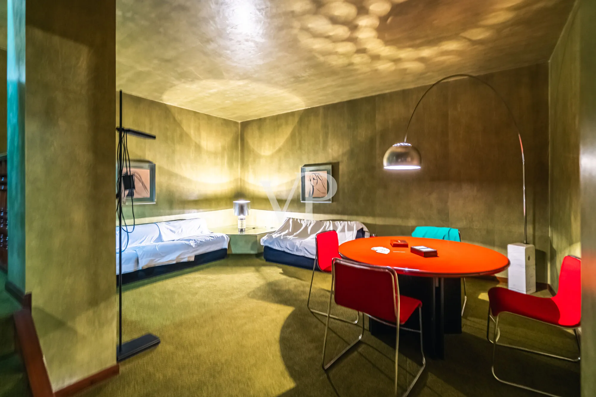 Majestic villa in dominant position with private pool