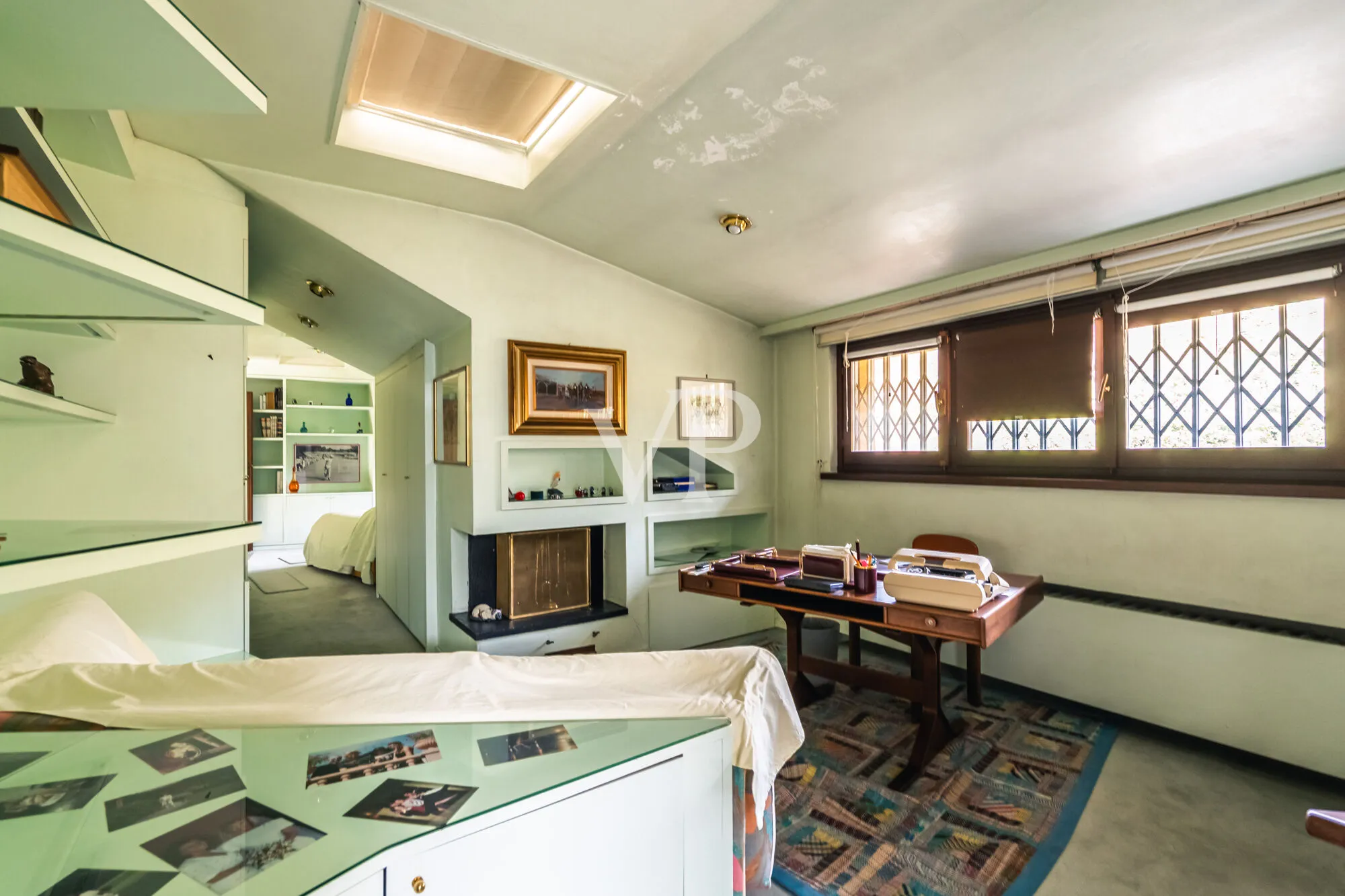 Majestic villa in dominant position with private pool