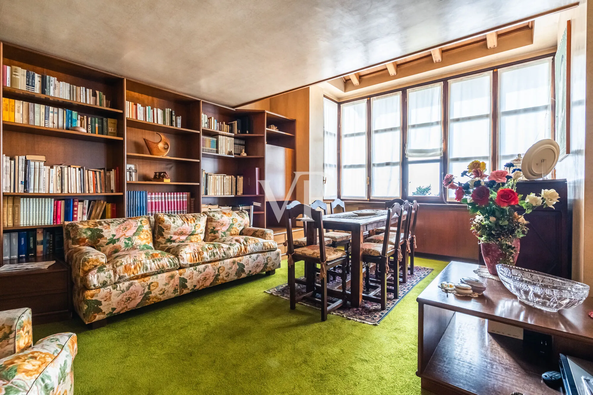 Majestic villa in dominant position with private pool