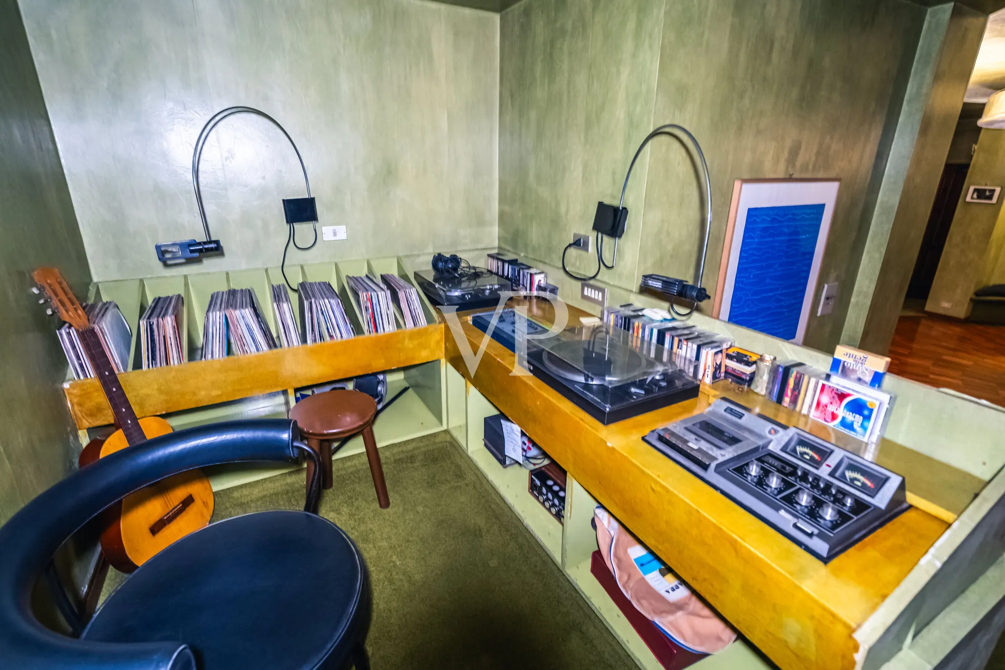 Majestic villa in dominant position with private pool