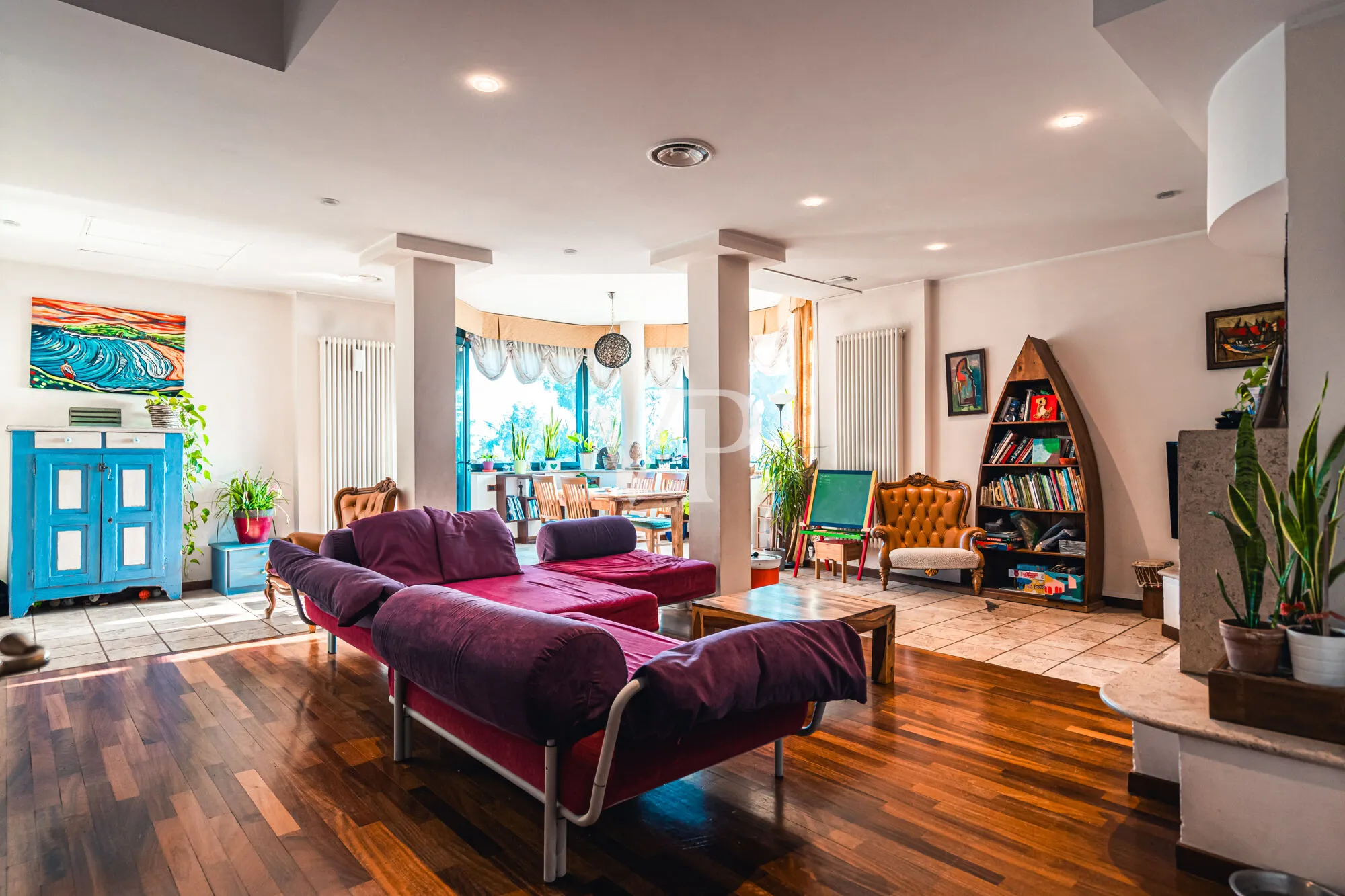 Villa with garden and breathtaking views of the Alps