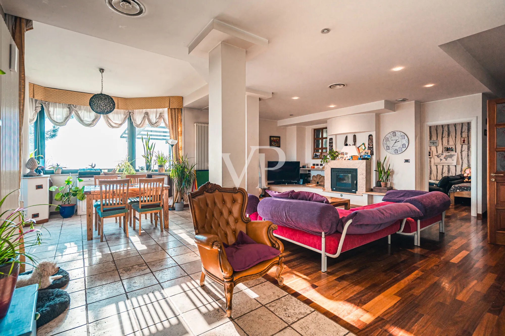 Villa with garden and breathtaking views of the Alps