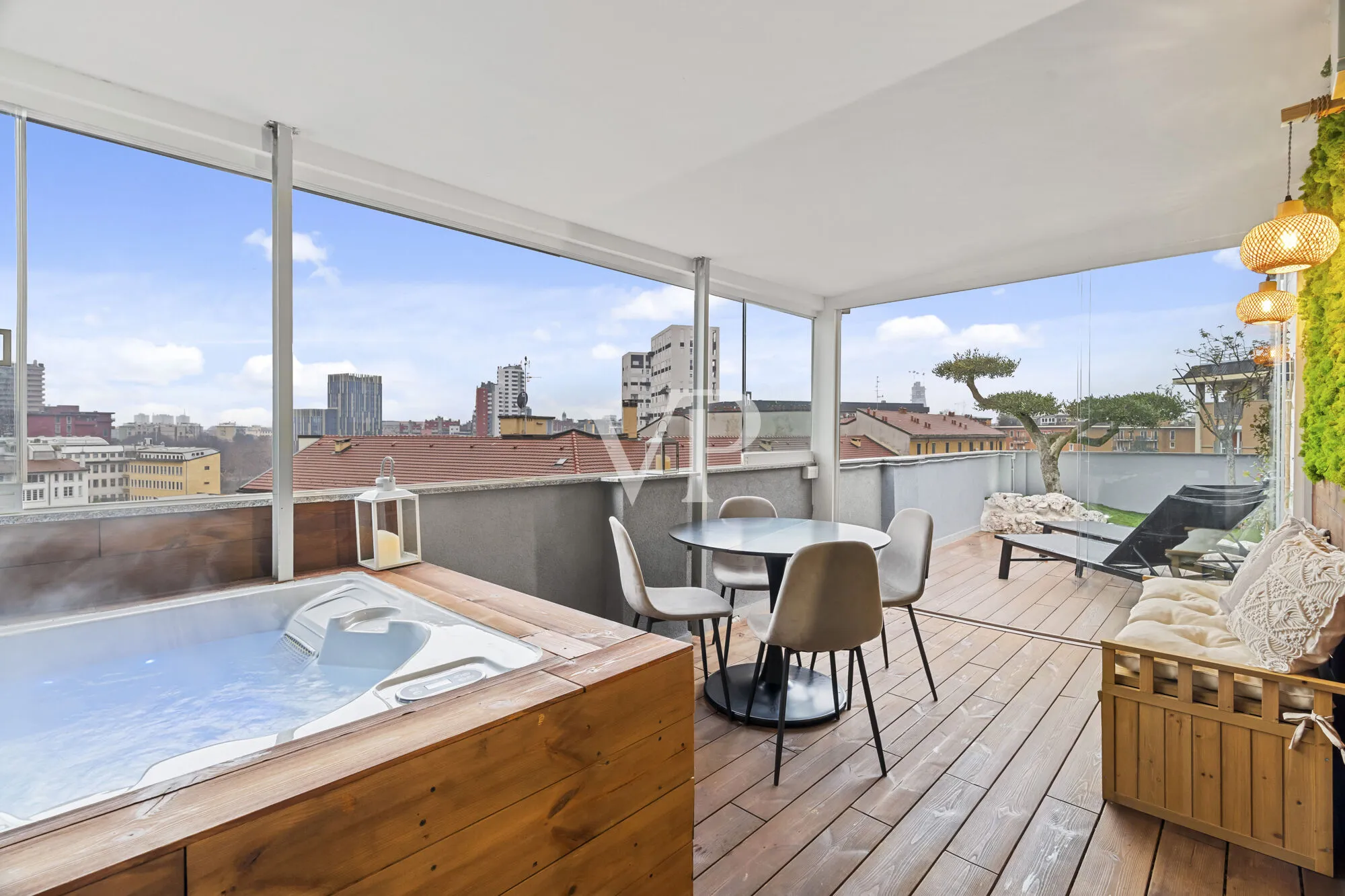 Lovely one-bedroom designer apartment with south-facing terrace