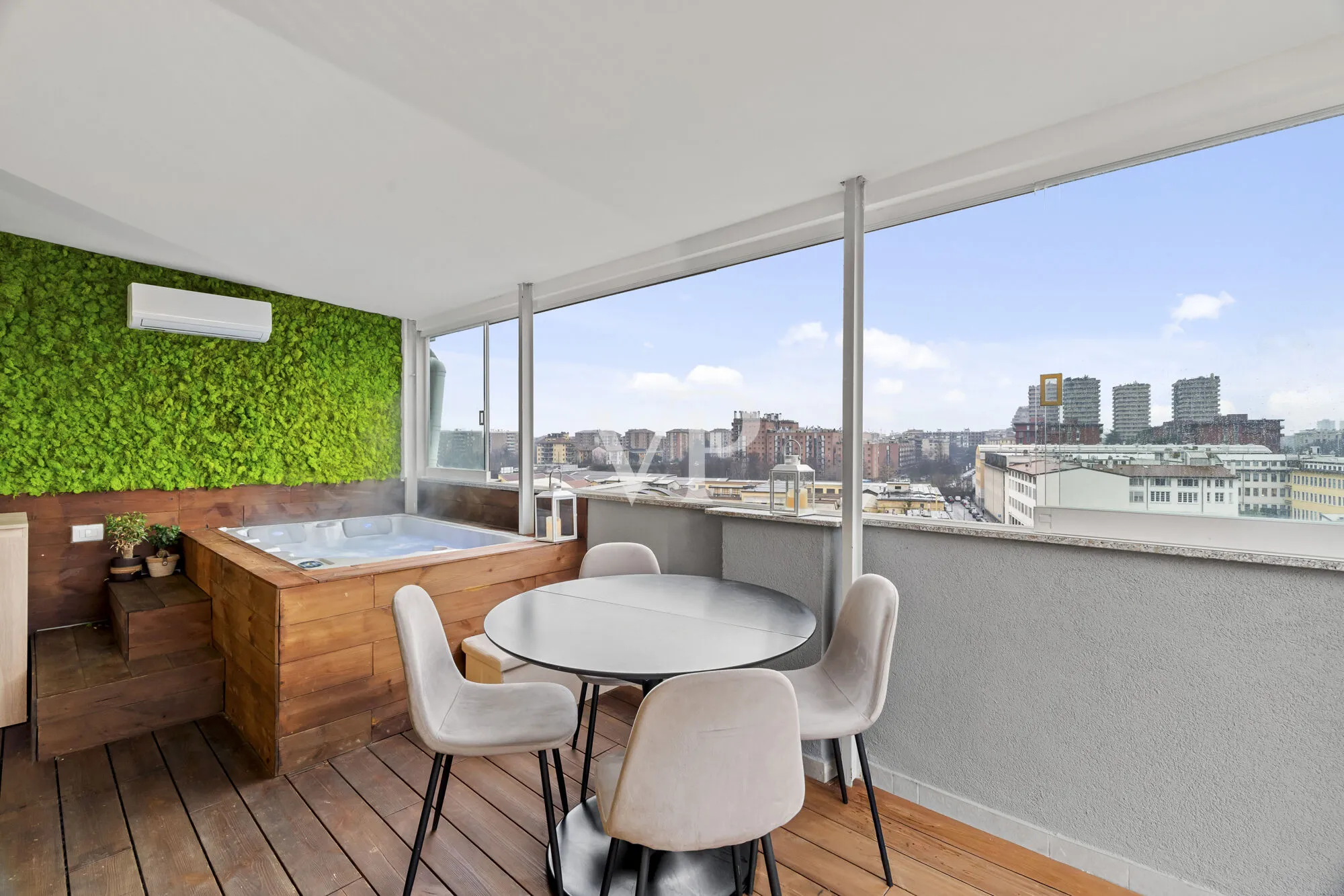 Lovely one-bedroom designer apartment with south-facing terrace