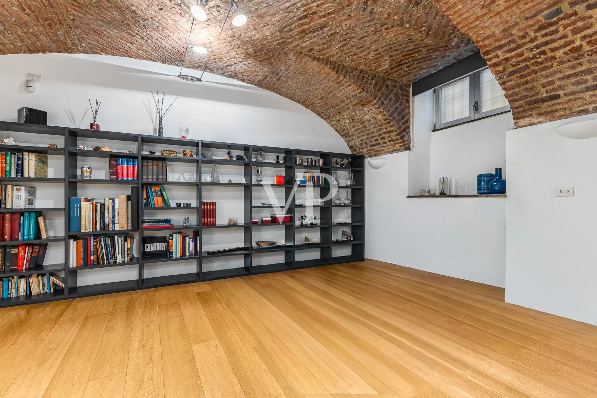 Spacious open space loft completely renovated