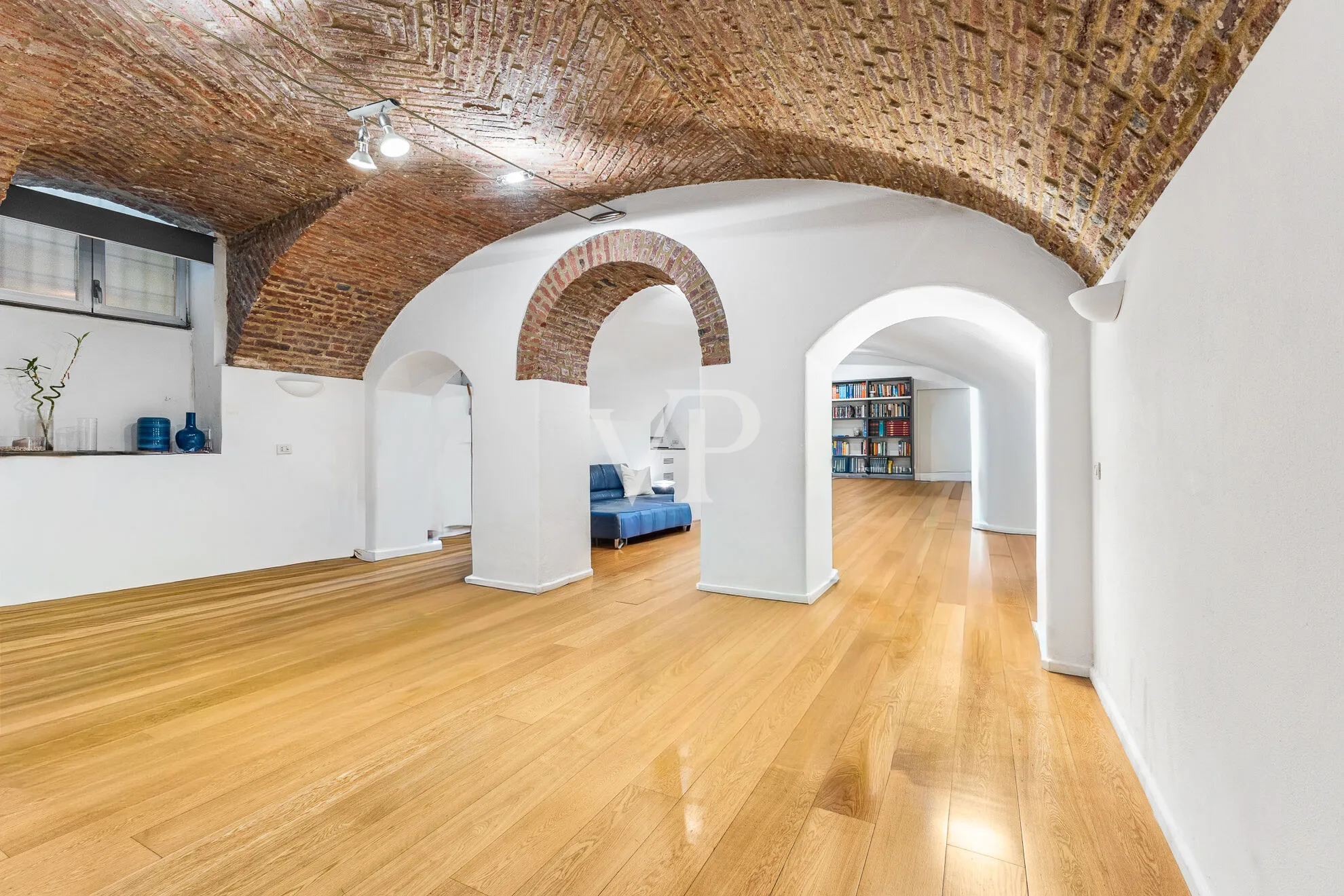 Spacious open space loft completely renovated