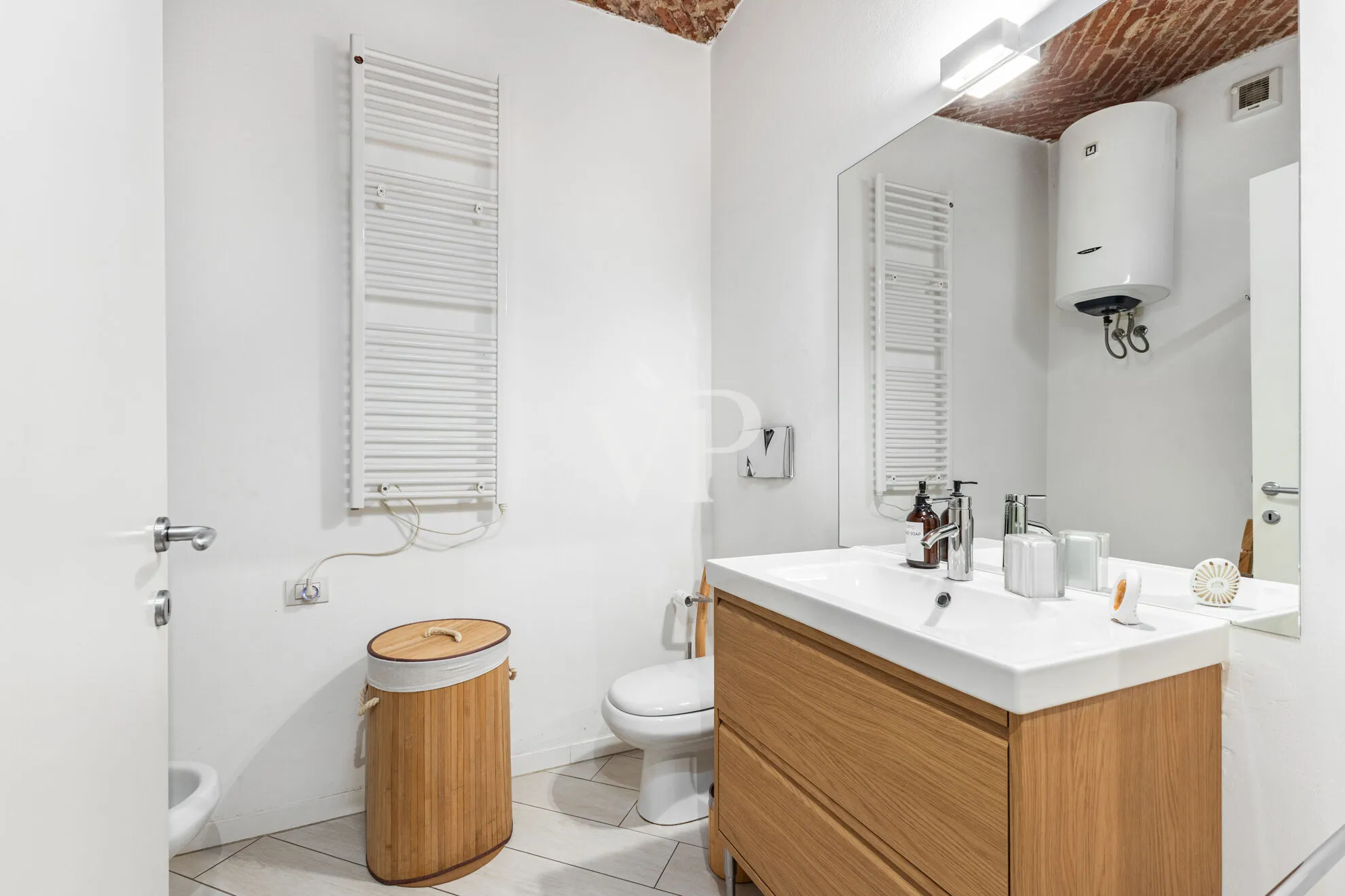 Spacious open space loft completely renovated