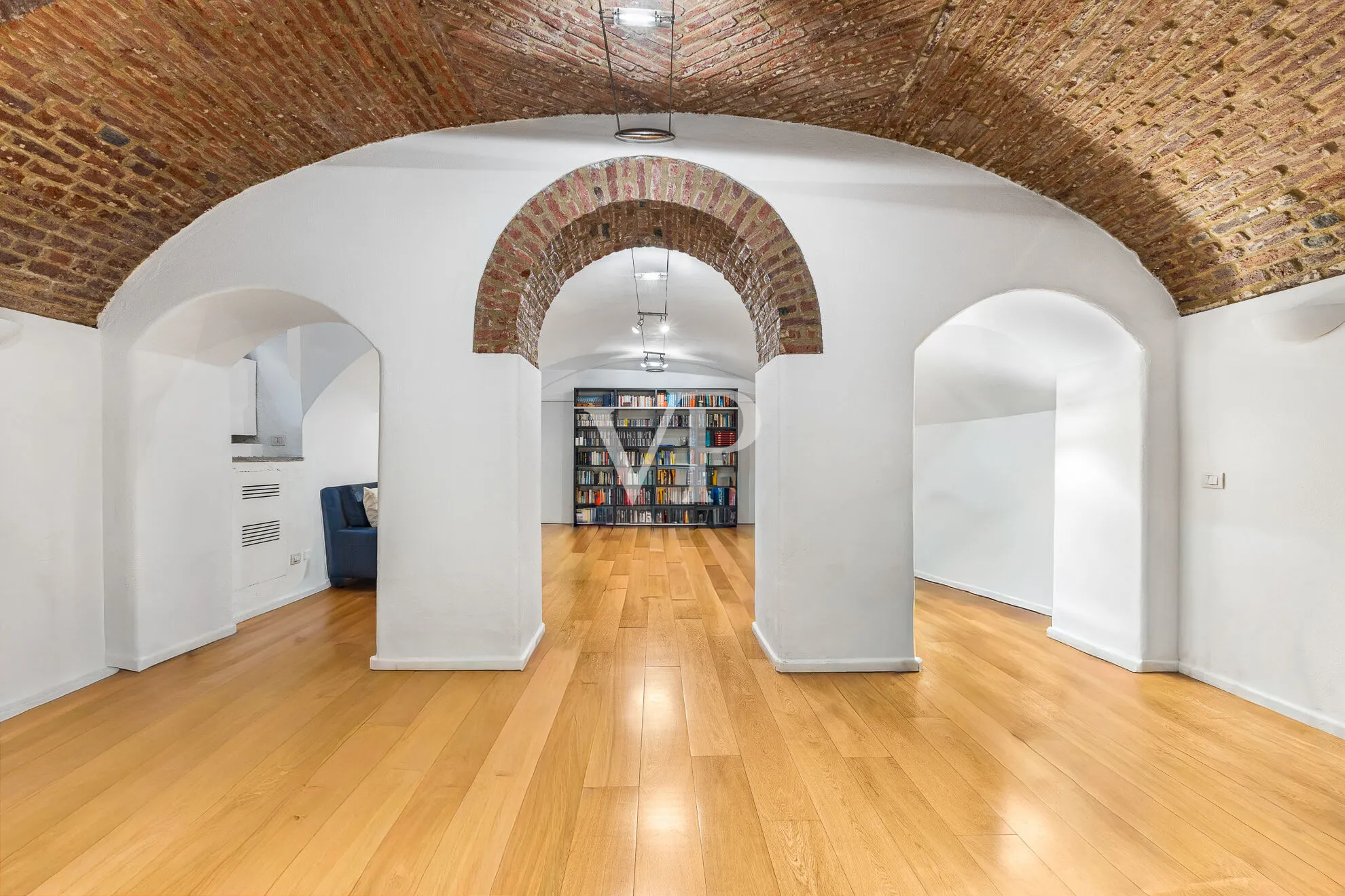 Spacious open space loft completely renovated