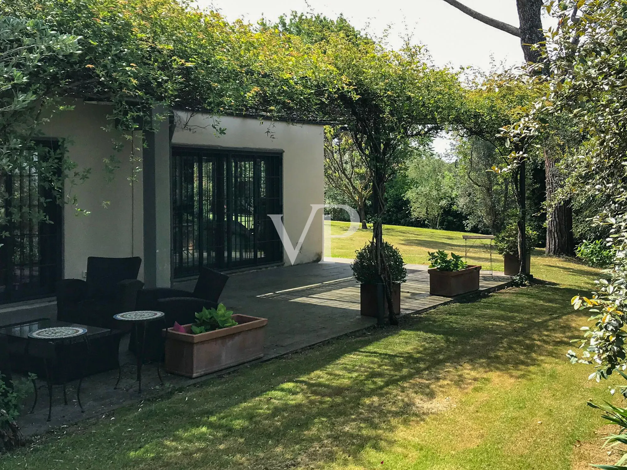 Marignolle - Portion of Villa with Private Garden and Garage