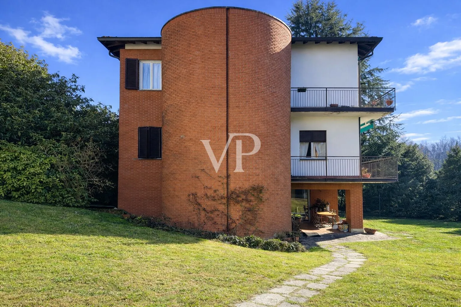 Como Albate Centro - Exclusive villa with garden in central area