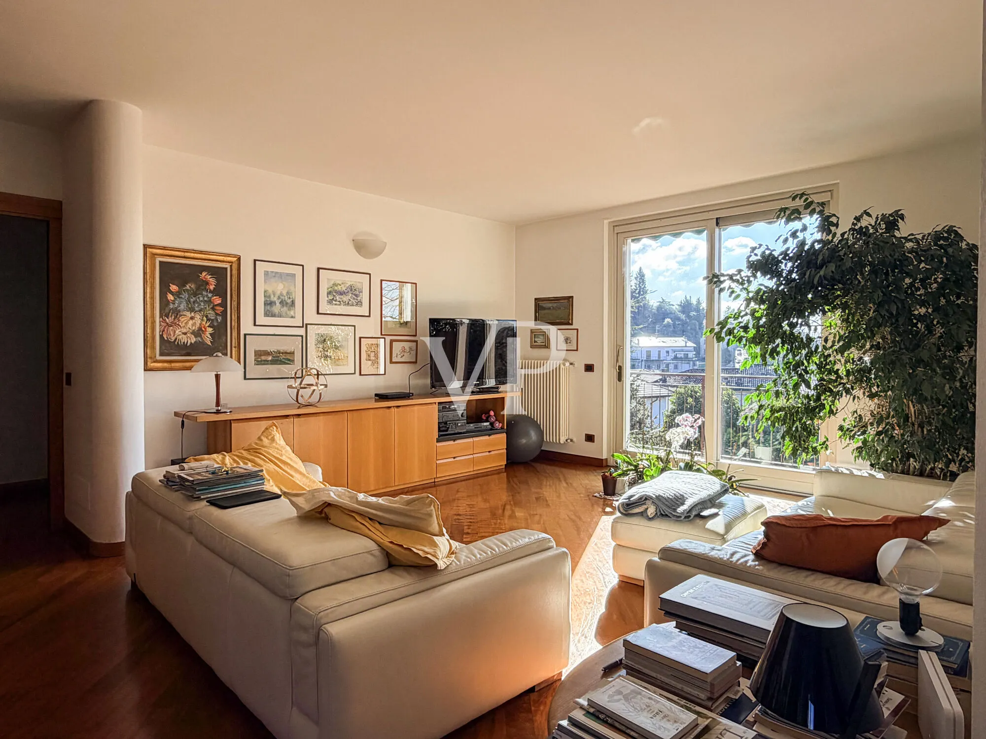 Como Albate Centro - Exclusive villa with garden in central area