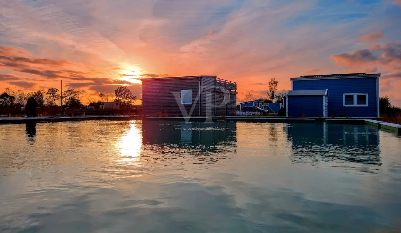 Seitenansicht bei Sonnenuntergang