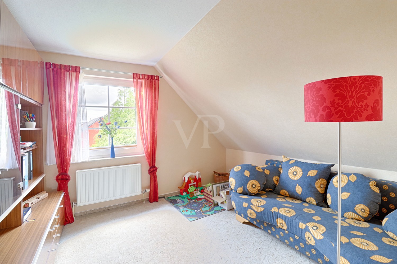 Schlafzimmer DG