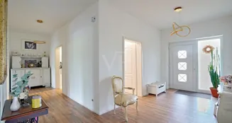 von_poll_real_estate_property_25311060_image_19