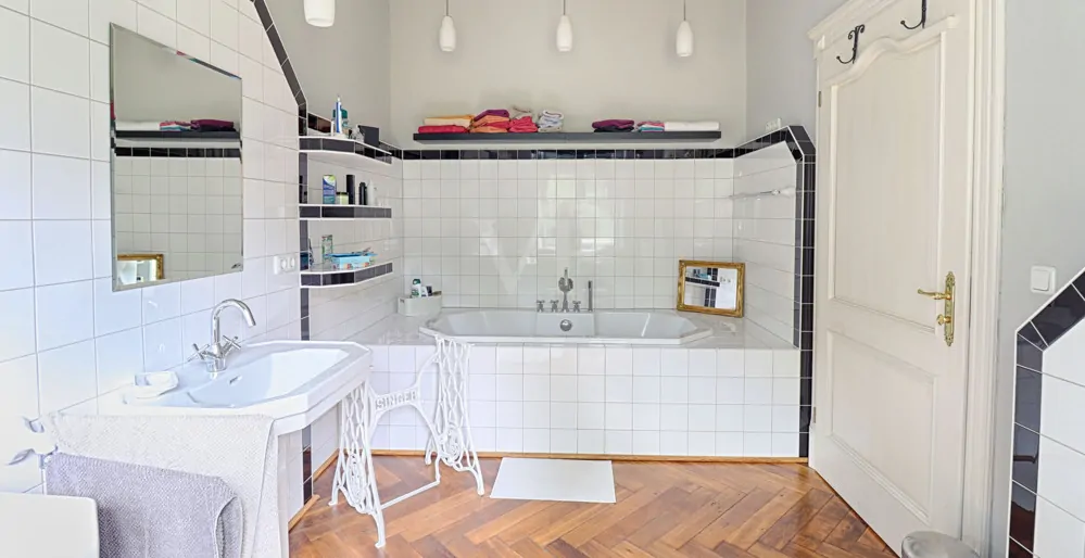 HW Wanne im Badezimmer