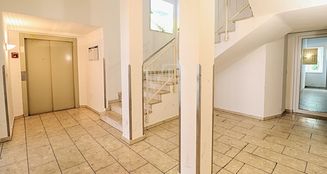 von_poll_real_estate_property_25311081_image_2
