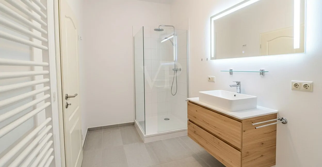 Badezimmer digital möbliert