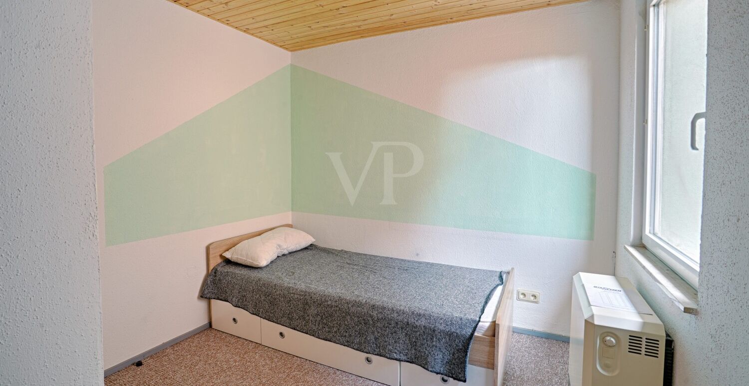 Schlafzimmer DG