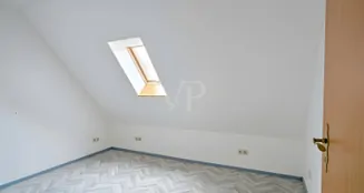 von_poll_real_estate_property_25311072_image_27