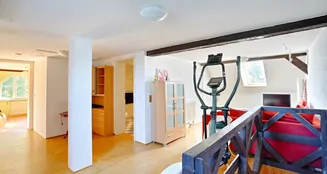 von_poll_real_estate_property_25311075_image_12