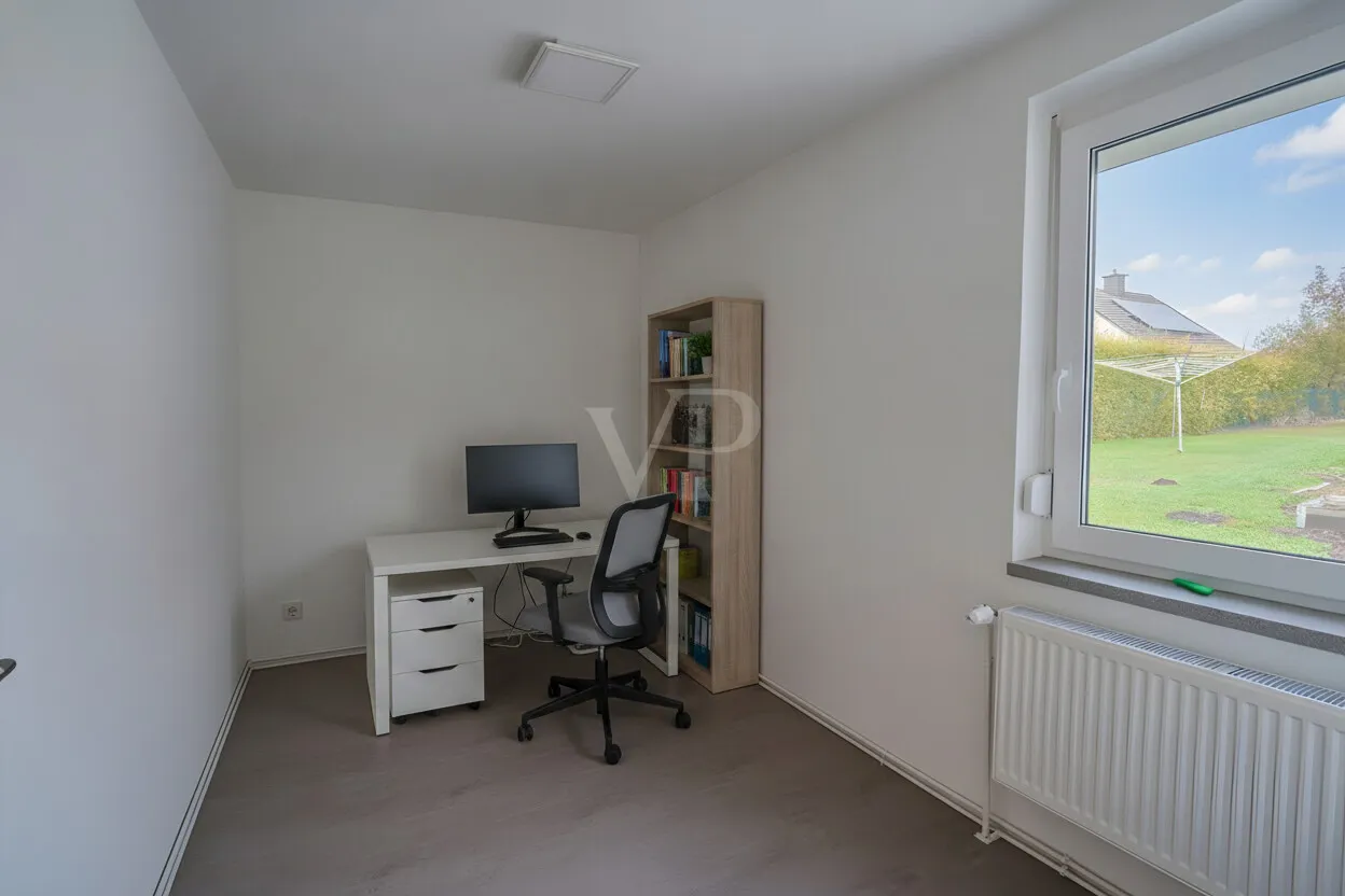 Büro digital möbliert