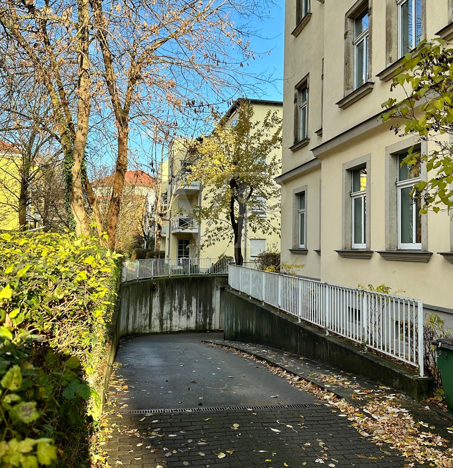 Tiefgarageneinfahrt
