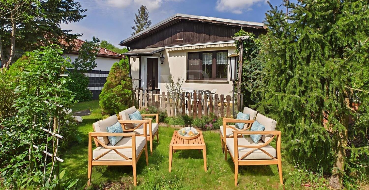 titel Gartenmöbel