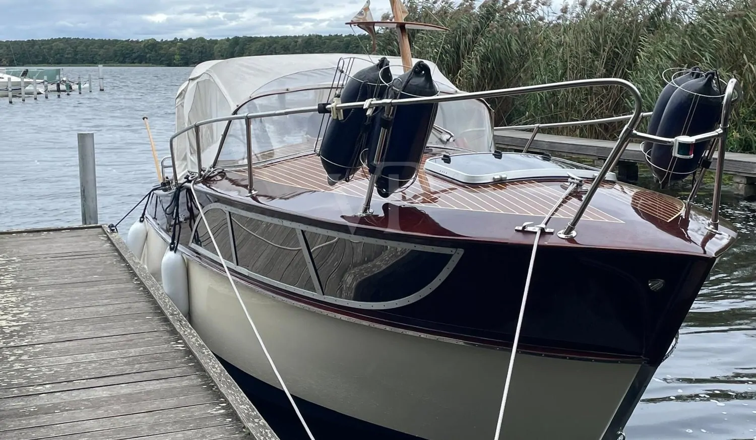 Beelitz Holzboot aus Mahagoni (8 Meter)