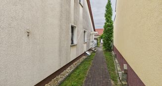 von_poll_real_estate_property_25016011_image_1