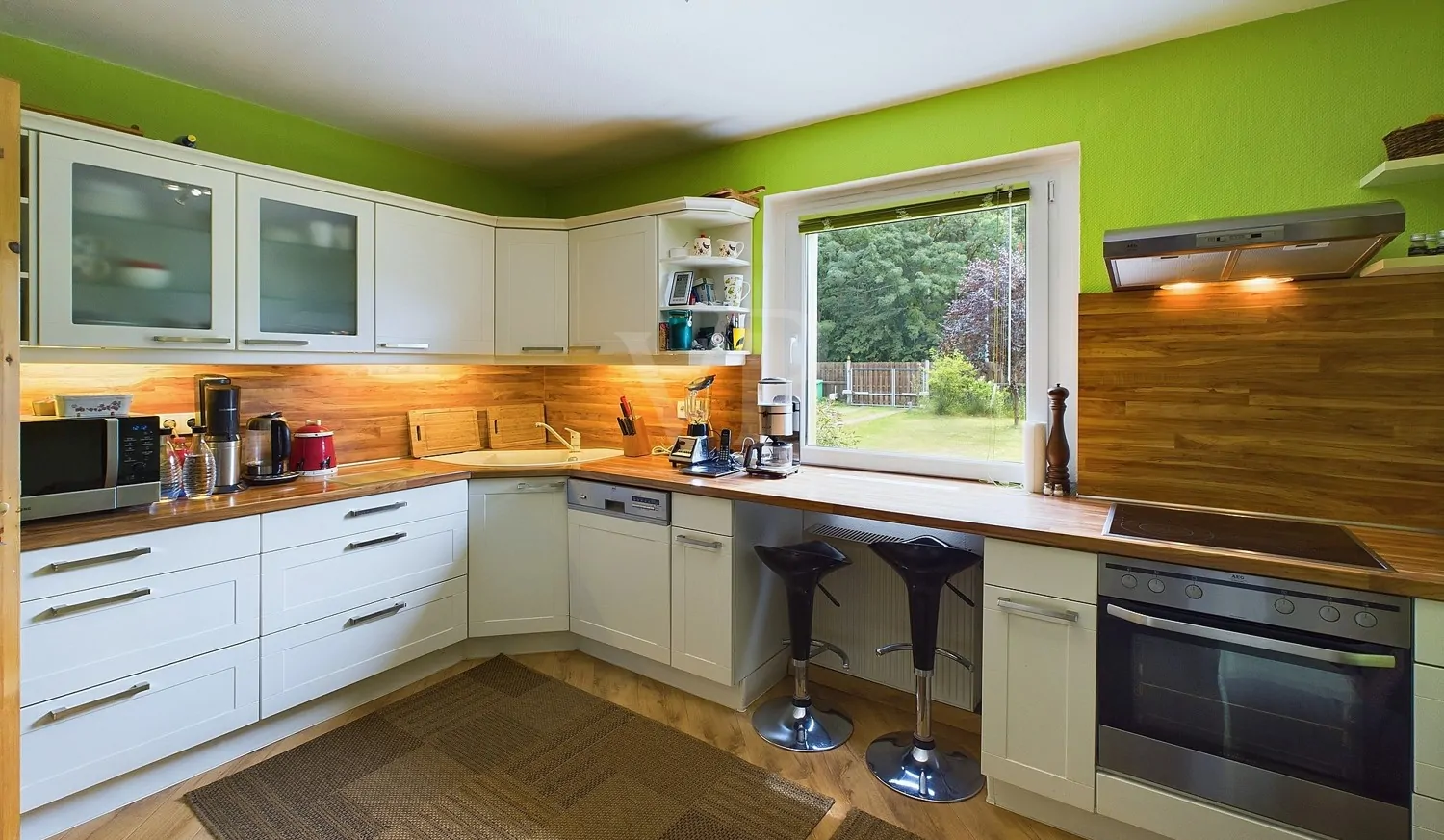 Küche inkl. Einbaugeräte