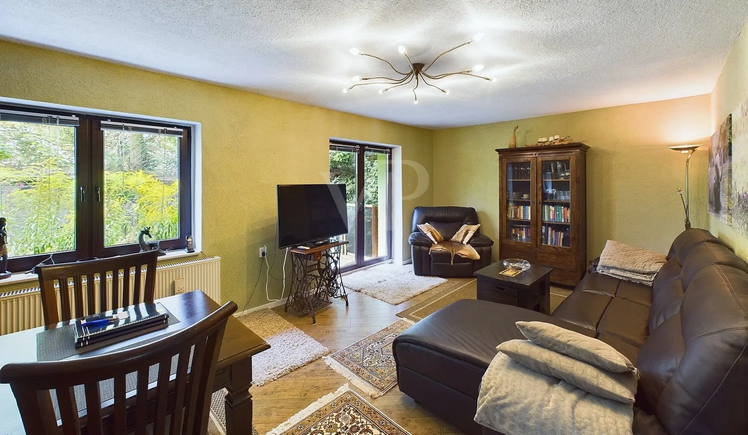 Wohnzimmer mit Terrassenausgang