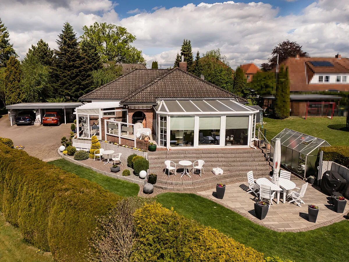 Das Haus mit Carport