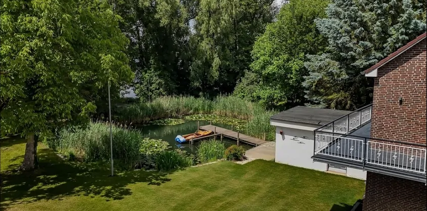 von Poll Immobilien GmbH